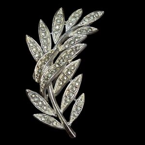 1950s LISNER Signed Silver Leaf Marcasite Brooch